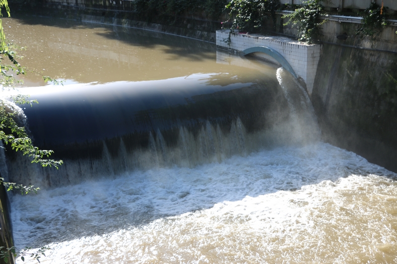 八一桥拦水坝